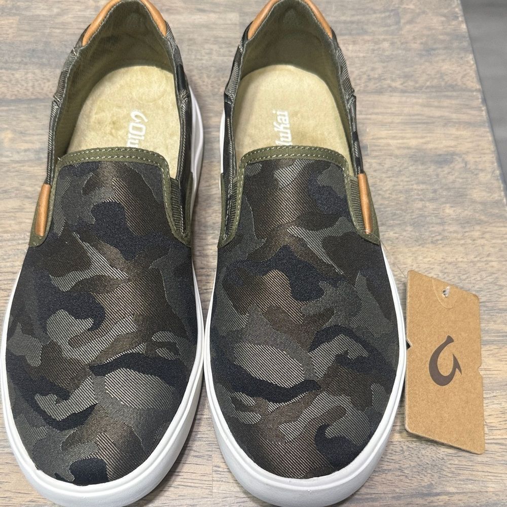 OluKai Green and Black Camouflage Slip-On Loafers “Lae’ahi Pa’i” - Men’s size 9
